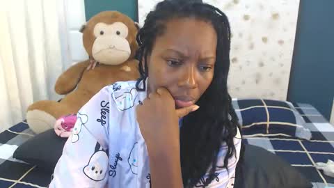 Snapshot of sara_marks chatting on 10.16.25 S A R A online show from 10.16.25