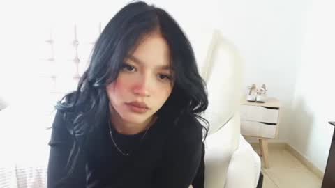 Snapshot of sara_melo25 chatting on 10.12.25 Sara online show from 10.12.25