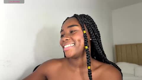 Sara online show from 10.29.25