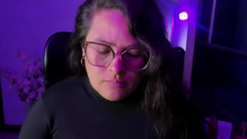 sara_thonson_ online show from 09.09.25