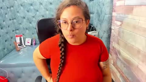 Snapshot of sara_thonson_ chatting on 05.08.26 sara_thonson_ online show from 05.08.26