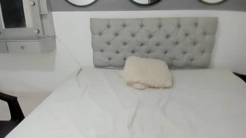 sara_valentina2 online show from 01.09.25