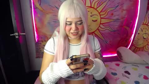 Snapshot of sara_winehouse1 chatting on 11.14.25 1 online show from 11.14.25