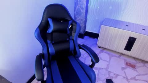 Snapshot of sara_winehouse1 chatting on 02.06.26 1 online show from 02.06.26