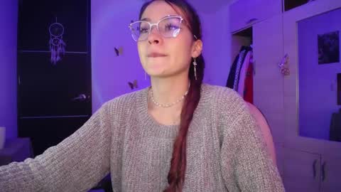 Snapshot of sara_wish_ chatting on 12.05.24 Bri online show from 12.05.24