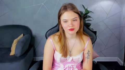 Snapshot of saraa_broown chatting on 03.01.26 Sara online show from 03.01.26