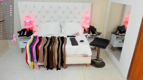 Saraa Gomez online show from 02.14.25