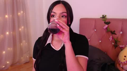          online show from 02.05.25