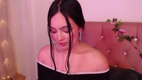          online show from 03.12.25