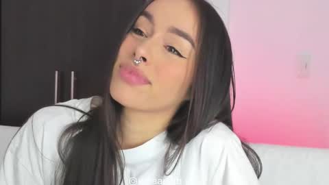 Sara online show from 10.31.25