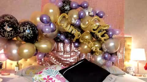 Snapshot of saraawolff chatting on 03.01.25 Sara Wolff online show from 03.01.25