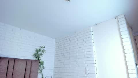 Sara  Everyday From 1430 to 2130 Col Time online show from 01.11.25