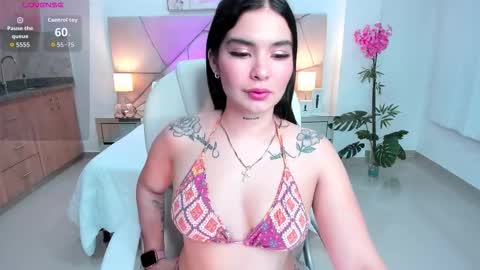 Snapshot of saracruz_1 chatting on 02.12.26 saracruz online show from 02.12.26