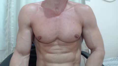 saradorj92 online show from 11.15.25