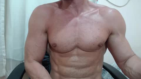 saradorj92 online show from 11.25.25