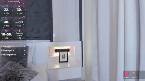  Sara Gomez  online show from 03.04.25