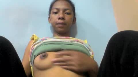 Snapshot of sarah146341 chatting on 04.27.26 sarah146341 online show from 04.27.26