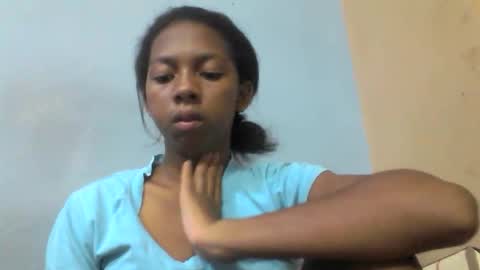 Snapshot of sarah146341 chatting on 04.27.26 sarah146341 online show from 04.27.26