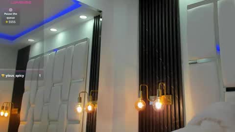 sarah_ashbourne online show from 10.25.25