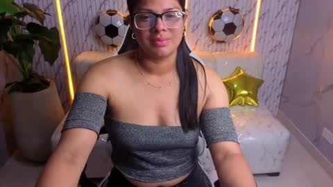 Snapshot of sarah_bay_tx chatting on 06.27.26 sarah_bay_tx online show from 06.27.26