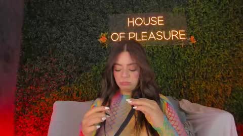 Sarah Bonneth online show from 02.27.26