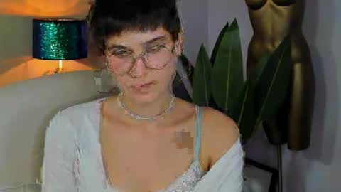 Sarah online show from 10.02.25