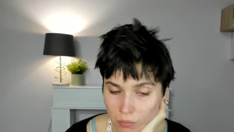 Snapshot of sarah_desire01 chatting on 03.22.26 Sarah online show from 03.22.26