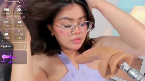 Snapshot of sarah_gold_1 chatting on 02.22.25 Sarah online show from 02.22.25