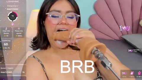 Snapshot of sarah_gold_1 chatting on 02.27.25 Sarah online show from 02.27.25