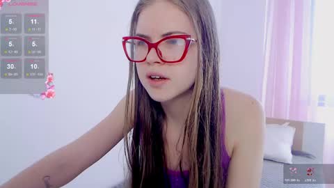 Sarah online show from 04.12.26