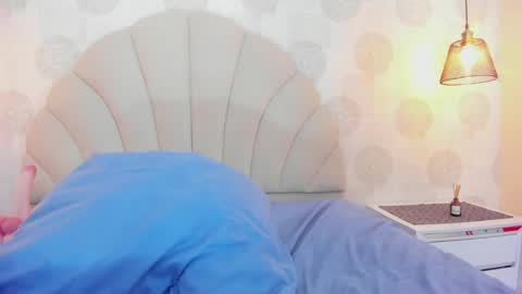 SARAH KEYS  online show from 04.11.26