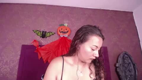 sarah_skys online show from 10.18.25
