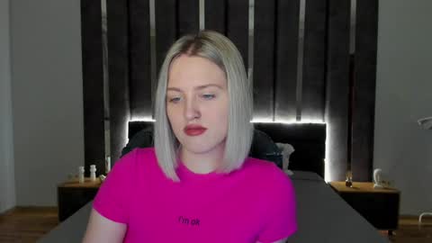Snapshot of sarah_soul chatting on 01.04.25 Sarah online show from 01.04.25