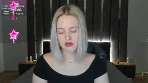 Snapshot of sarah_soul chatting on 01.06.25 Sarah online show from 01.06.25