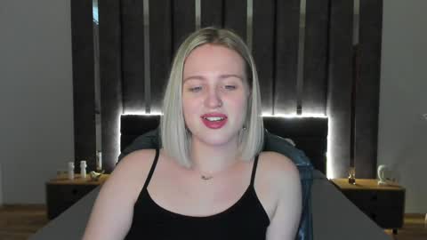 Snapshot of sarah_soul chatting on 01.08.25 Sarah online show from 01.08.25