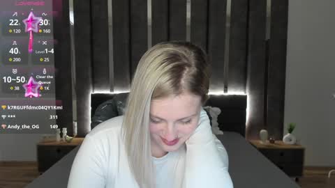 Snapshot of sarah_soul chatting on 02.01.25 Sarah online show from 02.01.25
