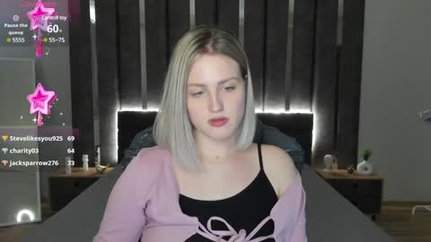 Snapshot of sarah_soul chatting on 02.07.25 Sarah online show from 02.07.25