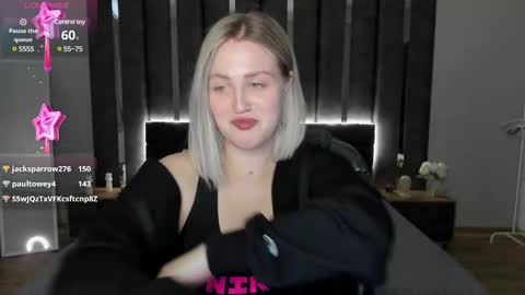 Snapshot of sarah_soul chatting on 02.12.25 Sarah online show from 02.12.25