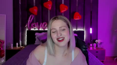 Snapshot of sarah_soul chatting on 02.15.25 Sarah online show from 02.15.25
