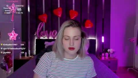 Snapshot of sarah_soul chatting on 02.15.25 Sarah online show from 02.15.25