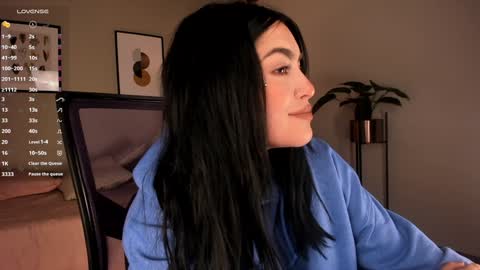   online show from 12.12.24