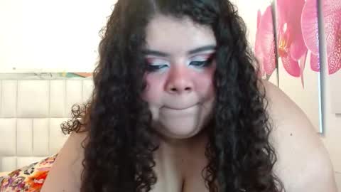 SarahBowiie online show from 11.12.25