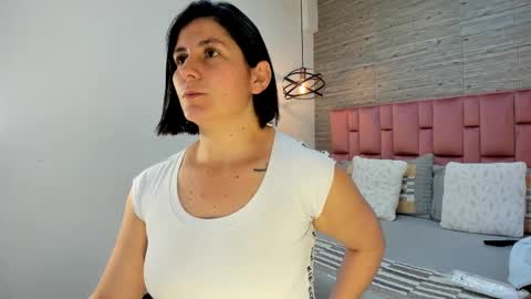 Sarah Deyvis online show from 02.10.25