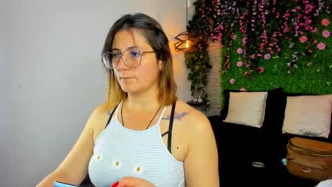 Sarah Deyvis online show from 11.08.25