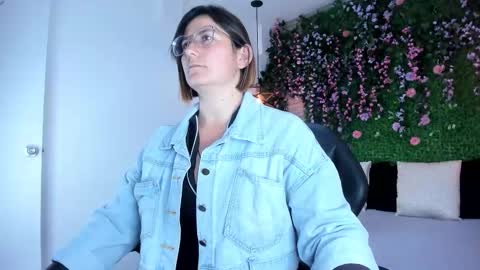 Sarah Deyvis online show from 12.01.25