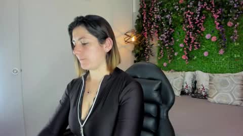 Snapshot of sarahdeyvis chatting on 03.02.26 Sarah Deyvis online show from 03.02.26