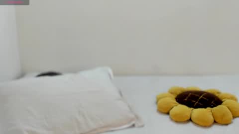 sarahgrant_ online show from 11.03.25