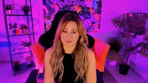 Divine Sarah NONUDE model online show from 01.23.25