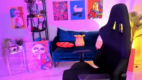 Divine Sarah NONUDE model online show from 10.04.25