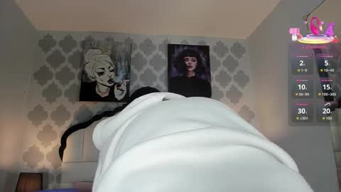 Sarah online show from 11.03.25